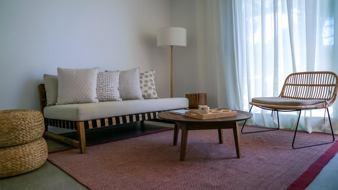 Casagrande Hotel & Beach Club José Ignacio Exterior foto A living room with a carpet